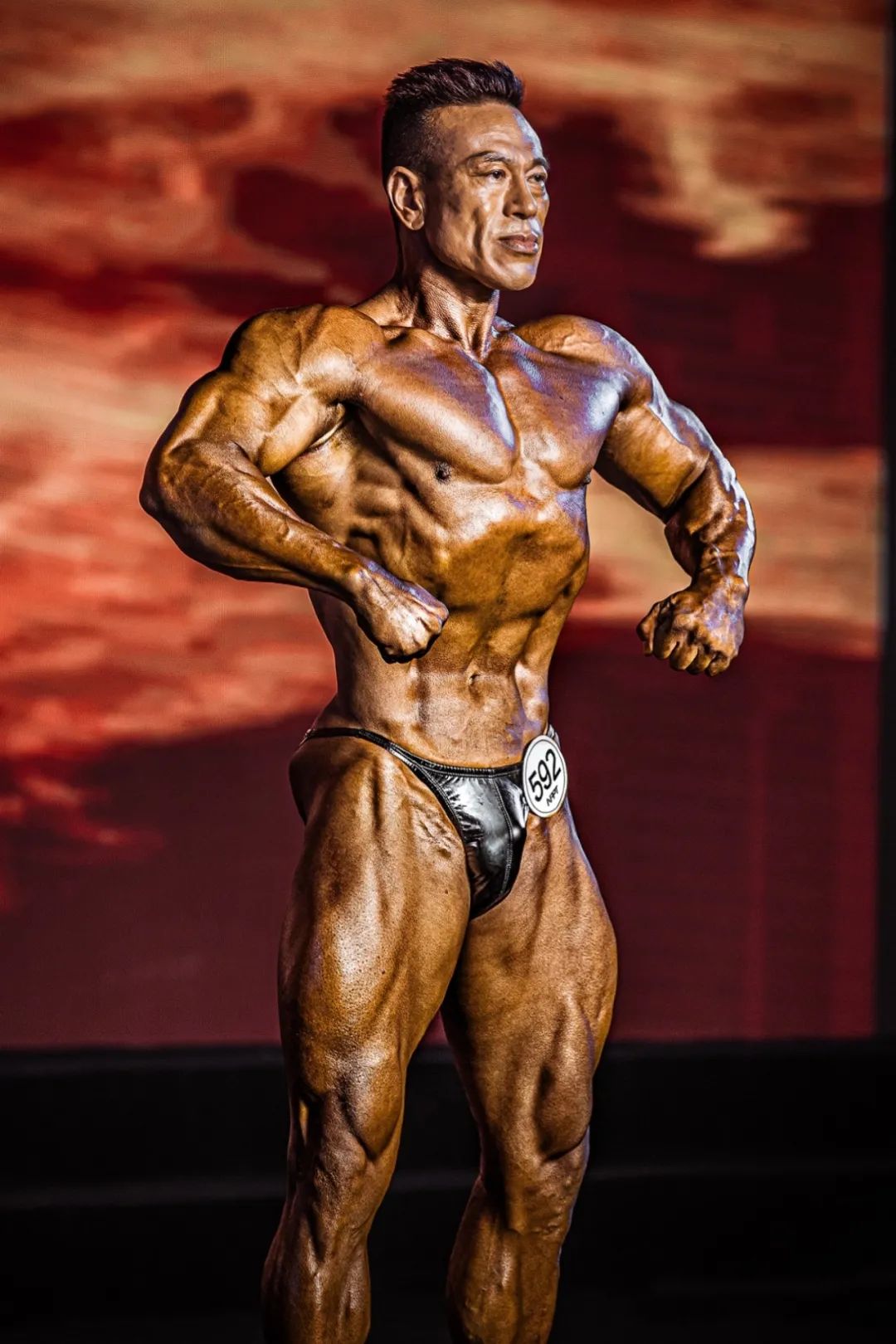 人物专访|诗者,天地之心;健者,自强不息。他是诗人,也是健美运动员 人物专访|诗者,天地之心;健者,自强不息。他是诗人,也是健美运动员